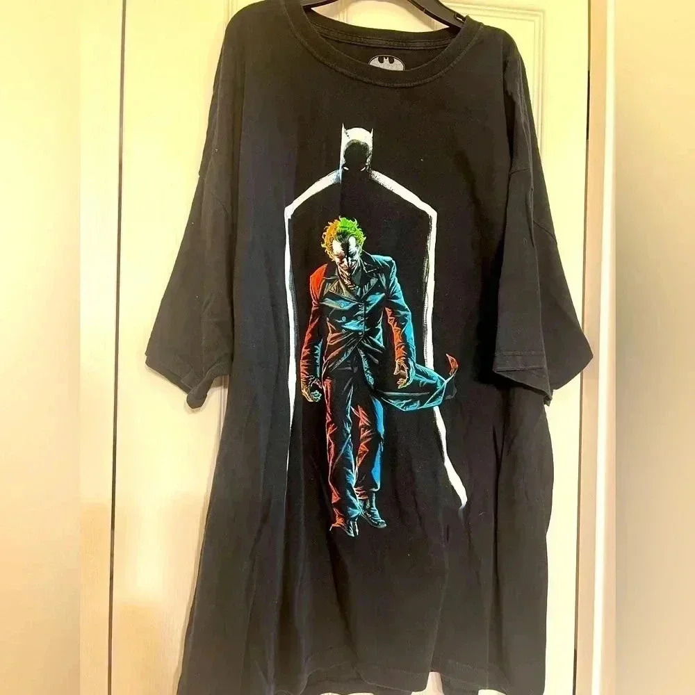 Batman shirt size xxl